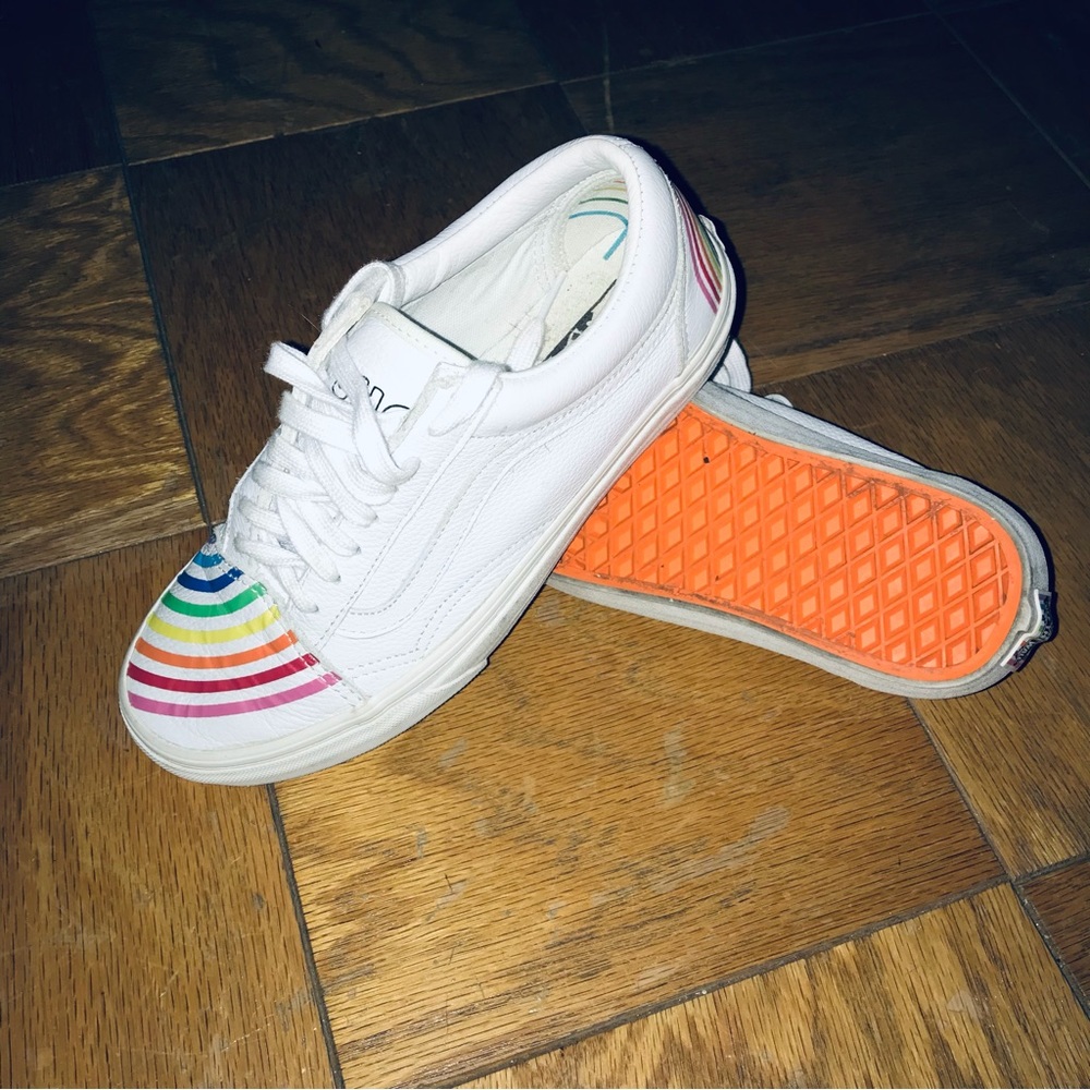 Rainbow print low top Vans Size 8